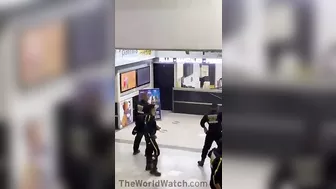 Mall Security Has Its Busiest Day In A Long Time