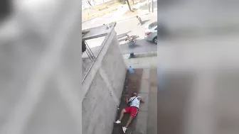 Mexican Karen Panics Over Property Dispute