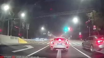 Electric Bike Rider Was Knocked Down After Running A Red Light
