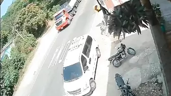 Stowaway In Trailer Falls To Death