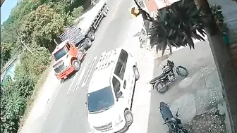 Stowaway In Trailer Falls To Death