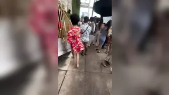 Summons Elaine In A Sarong