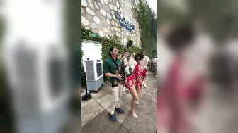 Summons Elaine In A Sarong