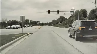 Idiots Who Do This Always Hesitate When The Light Turns Green.