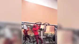 There Is Always An Impressive Person In Every Gym