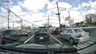 Turning Across Multiple Lanes Is Difficult For Some People Oc RIdiotsInC