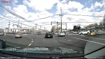Turning Across Multiple Lanes Is Difficult For Some People Oc RIdiotsInC