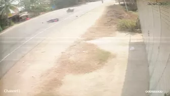Two People Were Hit By A Motorcycle While Crossing The Road