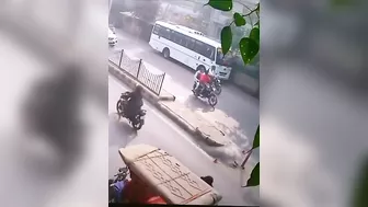 Dual-wheel Windshield Landing