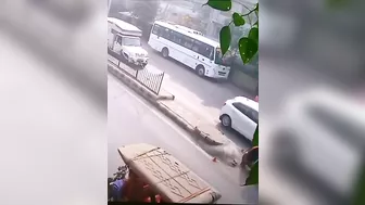 Dual-wheel Windshield Landing