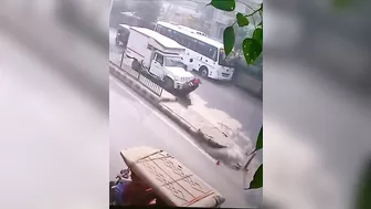 Dual-wheel Windshield Landing