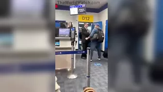 Mad Man Beats Up United Airlines Gate Agent