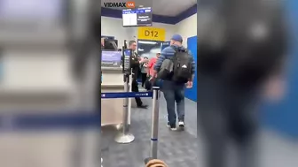 Video Shows Crazed Man Beating United Airlines Gate Agent To Death