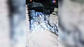 Crazy Video Shows A Wall Made Of Grain Sacks Collapse And Kill A Man