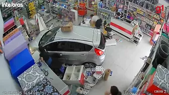 You Are About To See The Happiest Cashier In The World